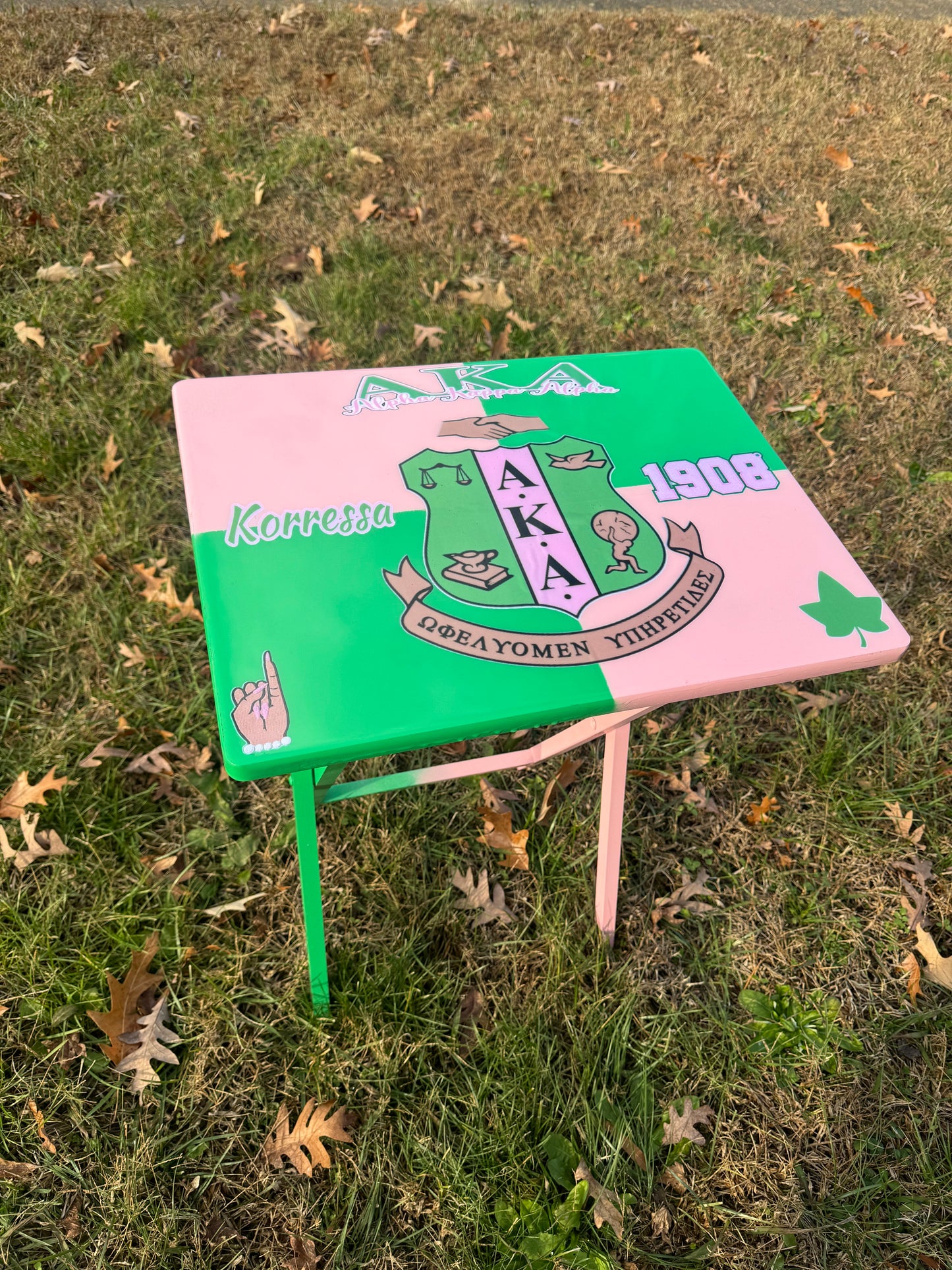 Custom Table Trays